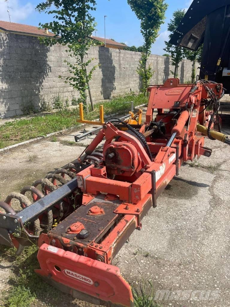 Maschio Aquila 5000 Brány