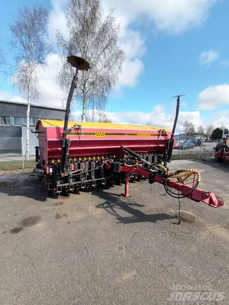 VM SK 400 Kombinované secí stroje