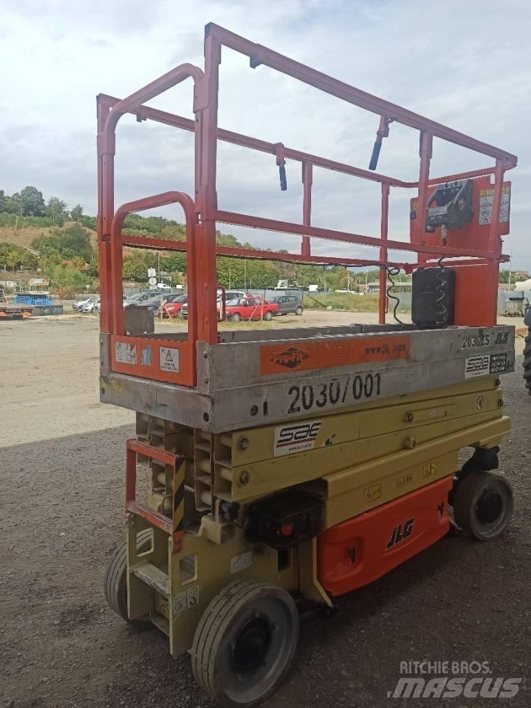 JLG 2030 ES Nůžková zvedací plošina