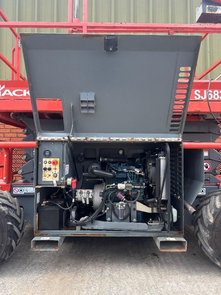 SkyJack SJ 6832 RT Nůžková zvedací plošina