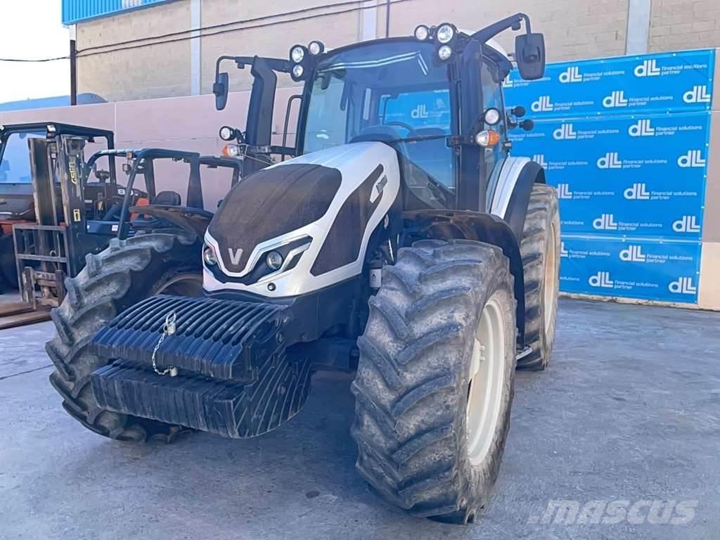 Valtra G115 Traktory
