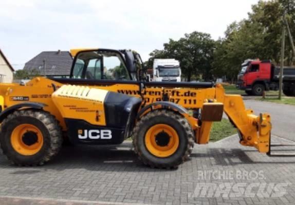 JCB 540-140 Teleskopické manipulátory
