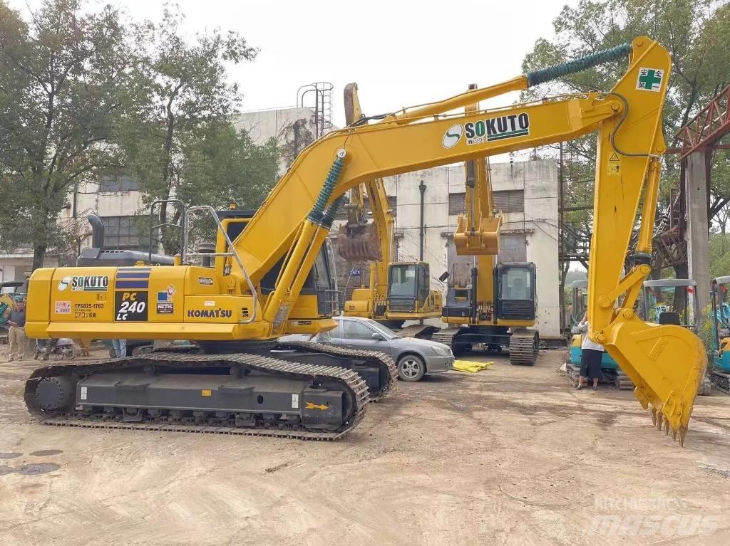 Komatsu PC240-8 Pásová rýpadla