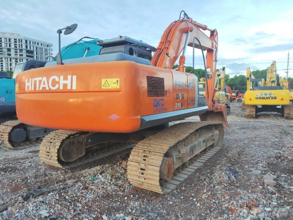 Hitachi ZX 210 Pásová rýpadla