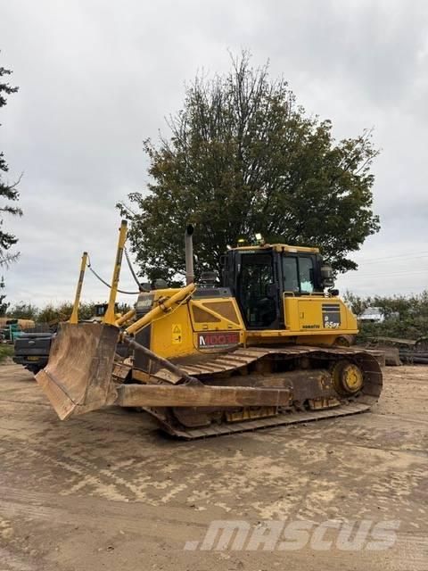 Komatsu D 65 PX-17 Pásové dozery