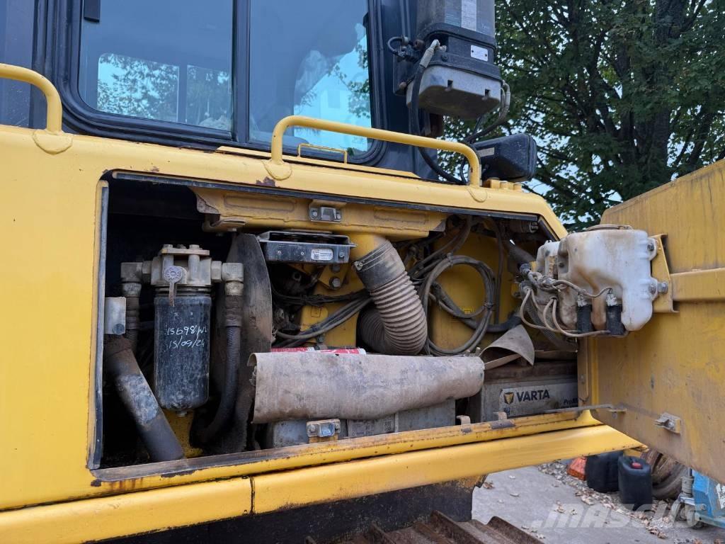 Komatsu D 65 PX-17 Pásové dozery