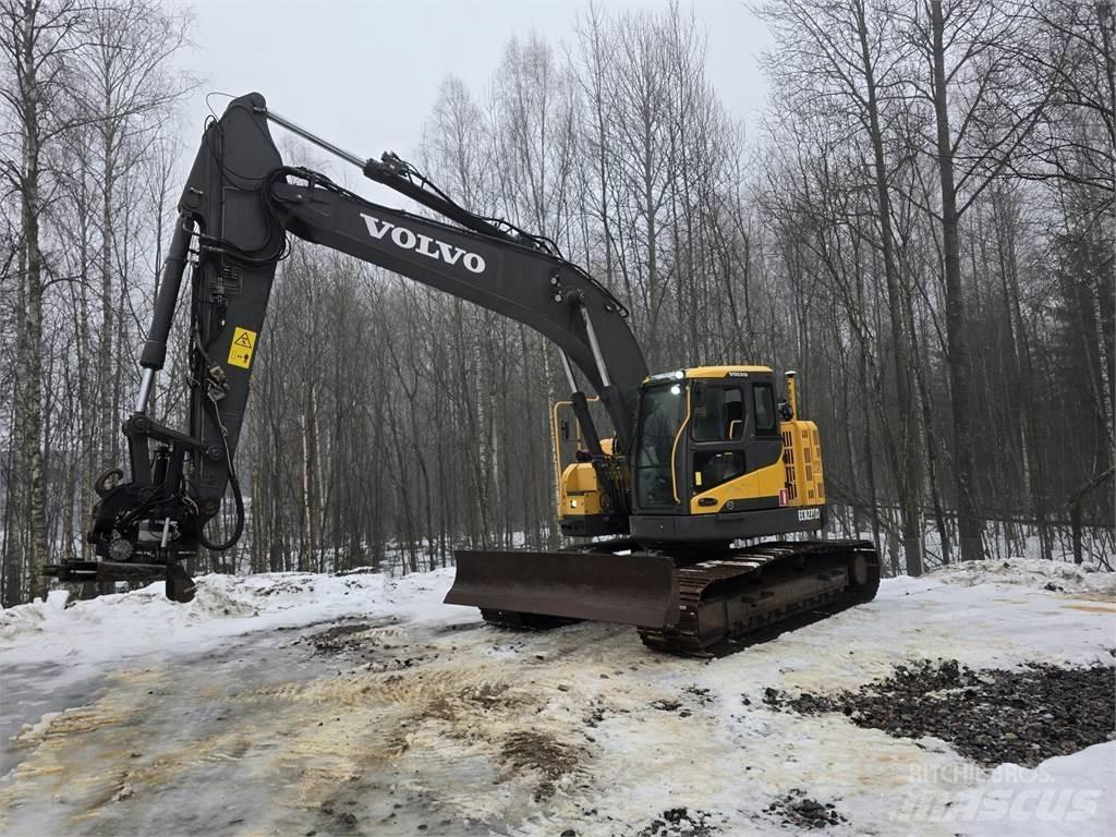 Volvo ECR235DL Pásová rýpadla