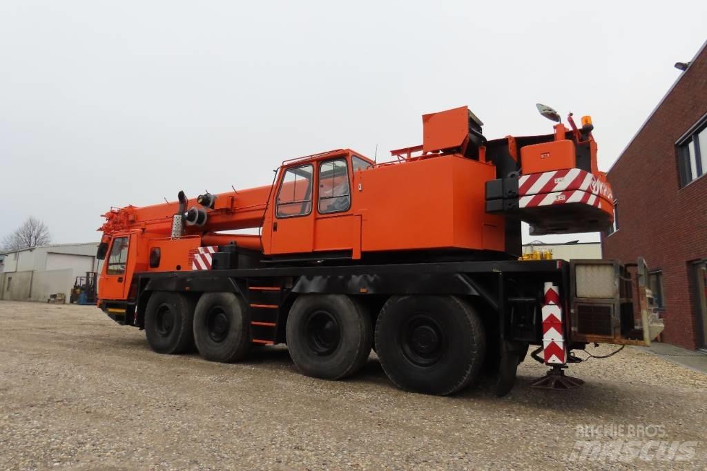 Krupp KMK 4080 Univerzální terénní jeřáby