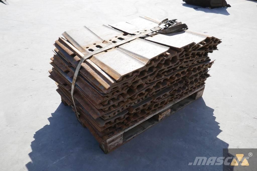 CAT 325 Trackshoes Pneumatiky, kola a ráfky