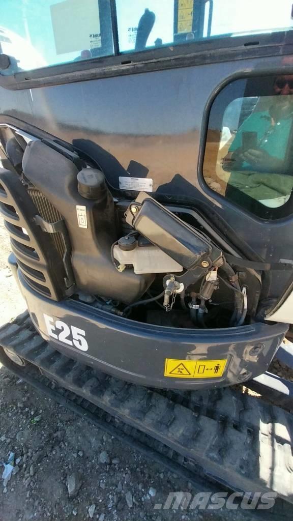 Bobcat E 25 Mini rýpadla < 7t