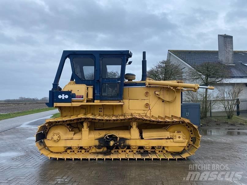 Komatsu D 85 P Pásové dozery