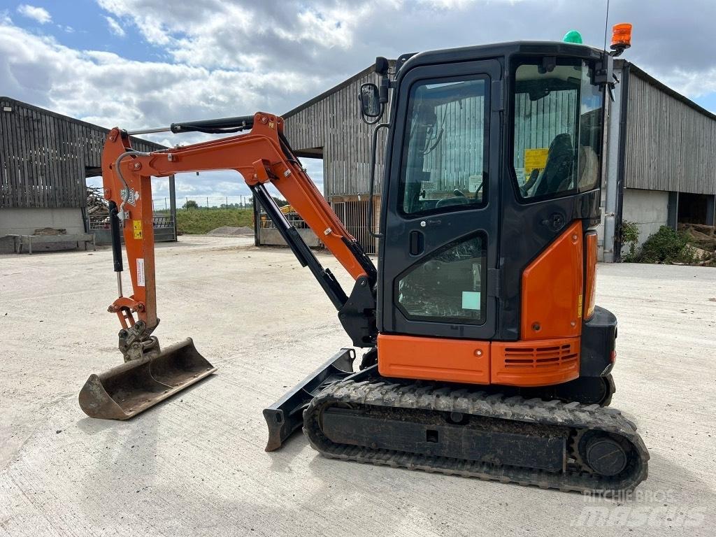 Hitachi ZX 26 U-6 Mini rýpadla < 7t