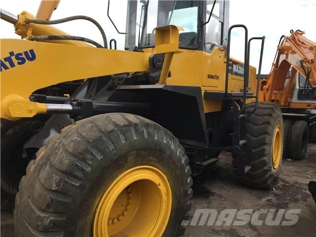 Komatsu WA 380 Kolové nakladače