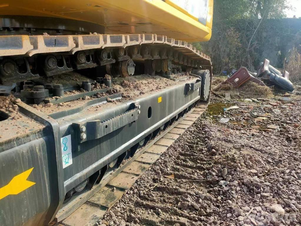 Komatsu PC 450-8 Pásová rýpadla