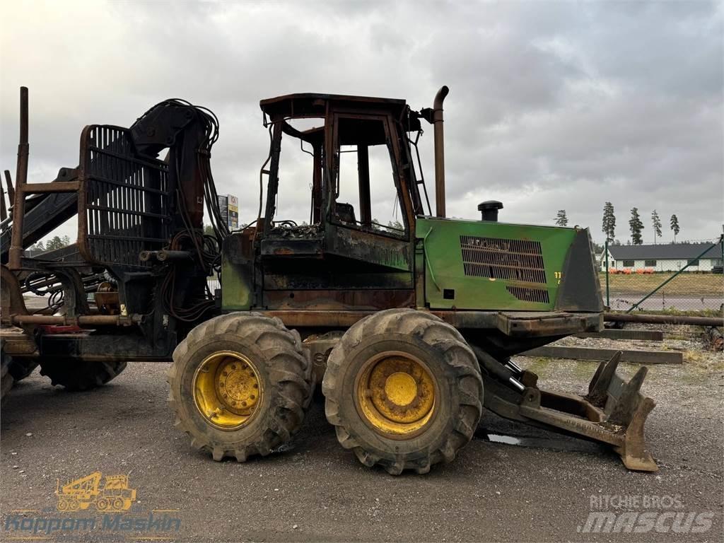 John Deere 1110D Vyvážecí traktory
