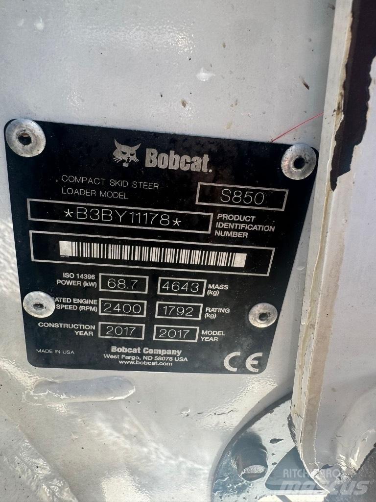 Bobcat S 850 Smykem řízené nakladače