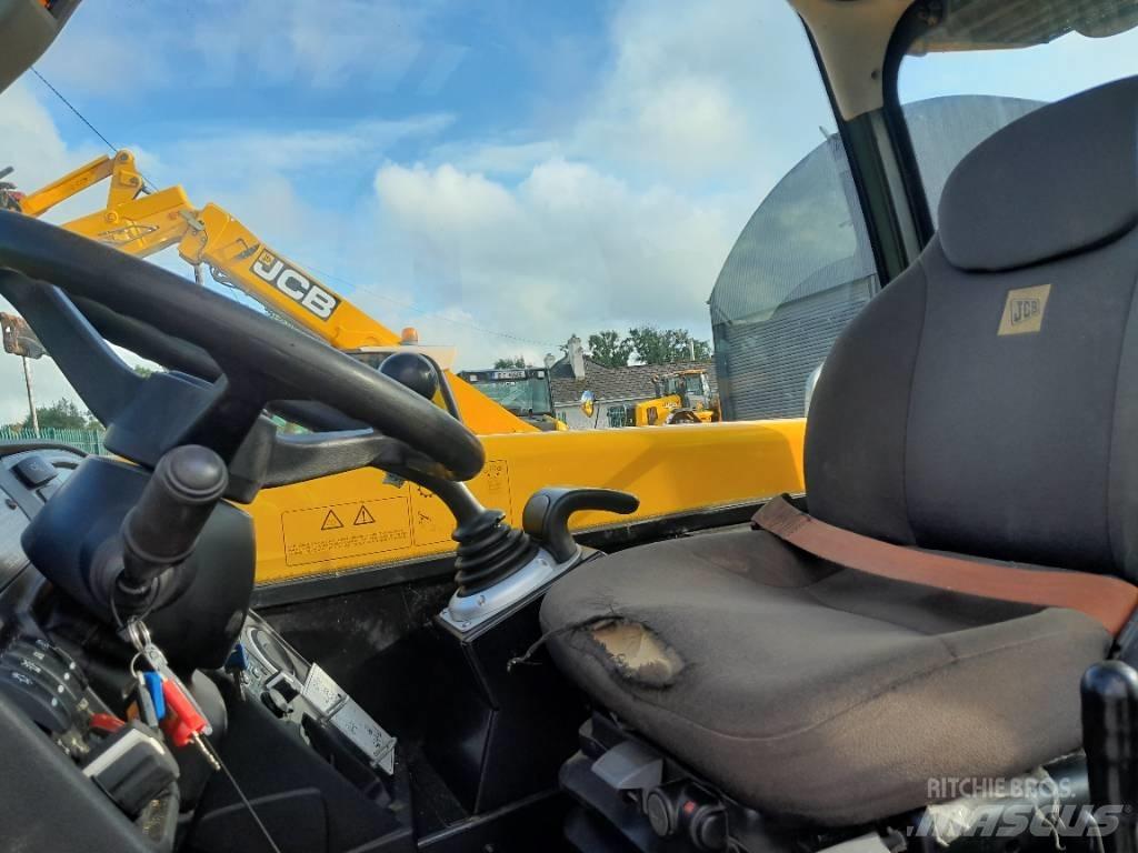 JCB 560-80 Teleskopické manipulátory