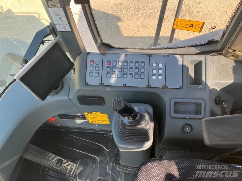Liebherr L 566 Kolové nakladače