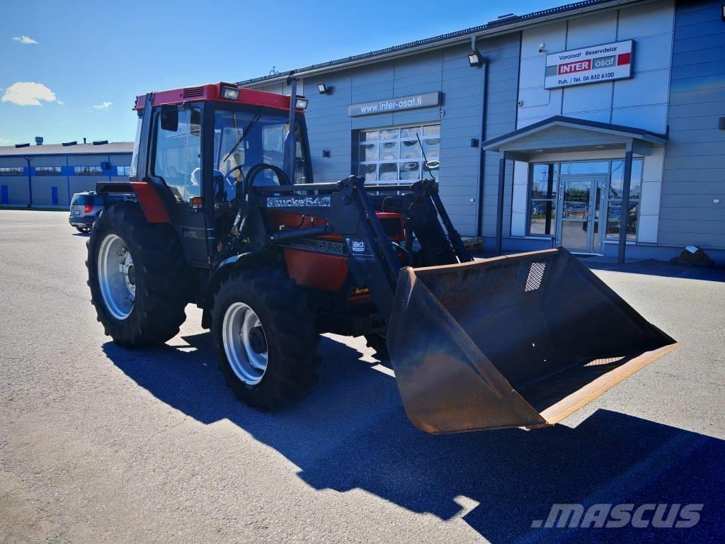 Case IH 845 XL MYYTY Traktory