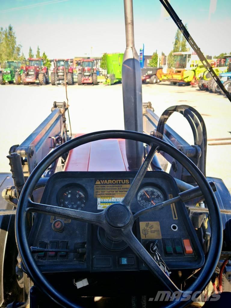Case IH 845 XL MYYTY Traktory
