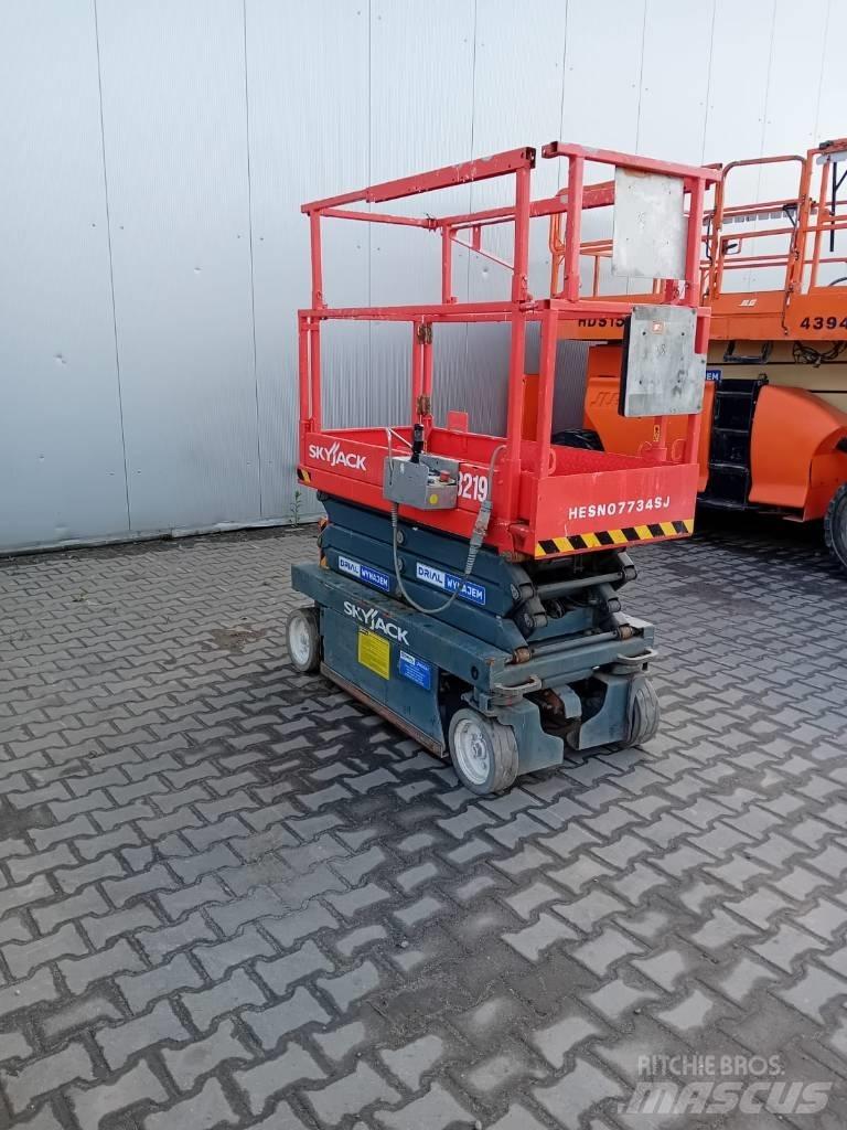 SkyJack 3219 Nůžková zvedací plošina