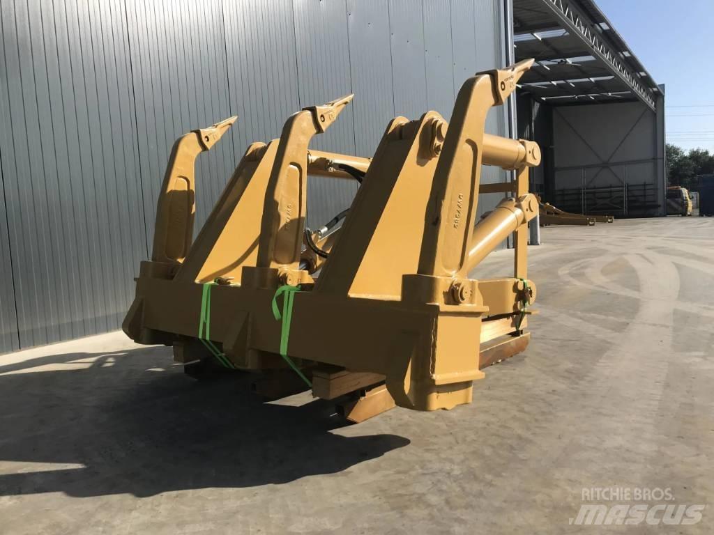 CAT D7E Půdní rozrušovače