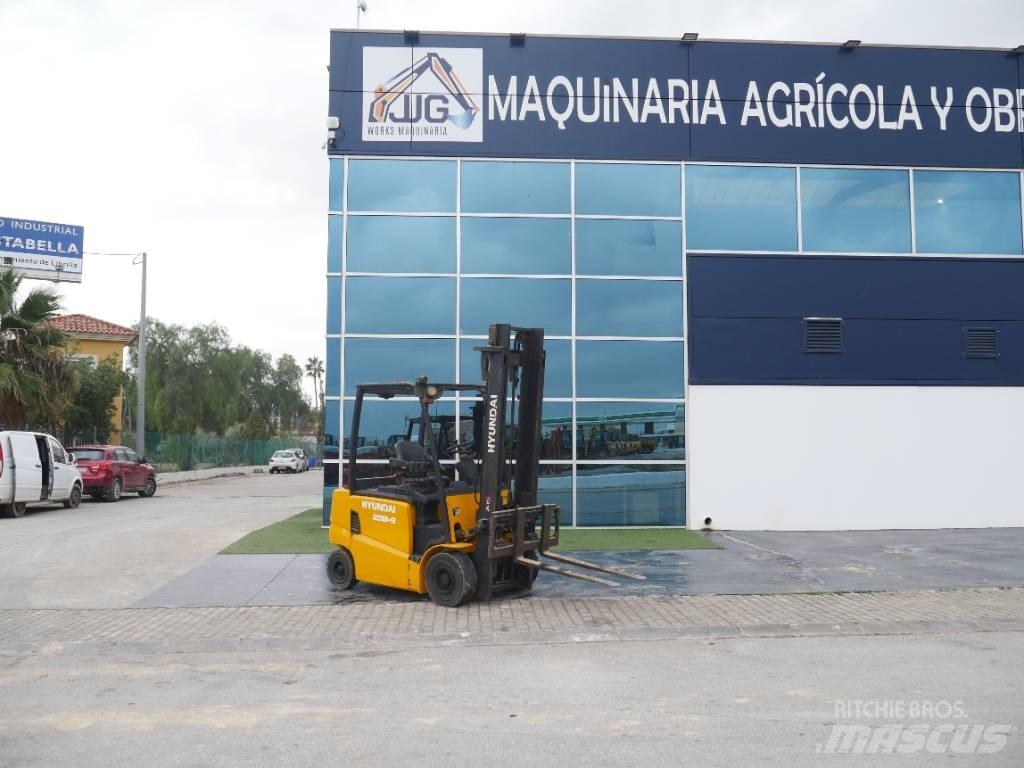Hyundai 25 BH-9 Akumulátorové vozíky