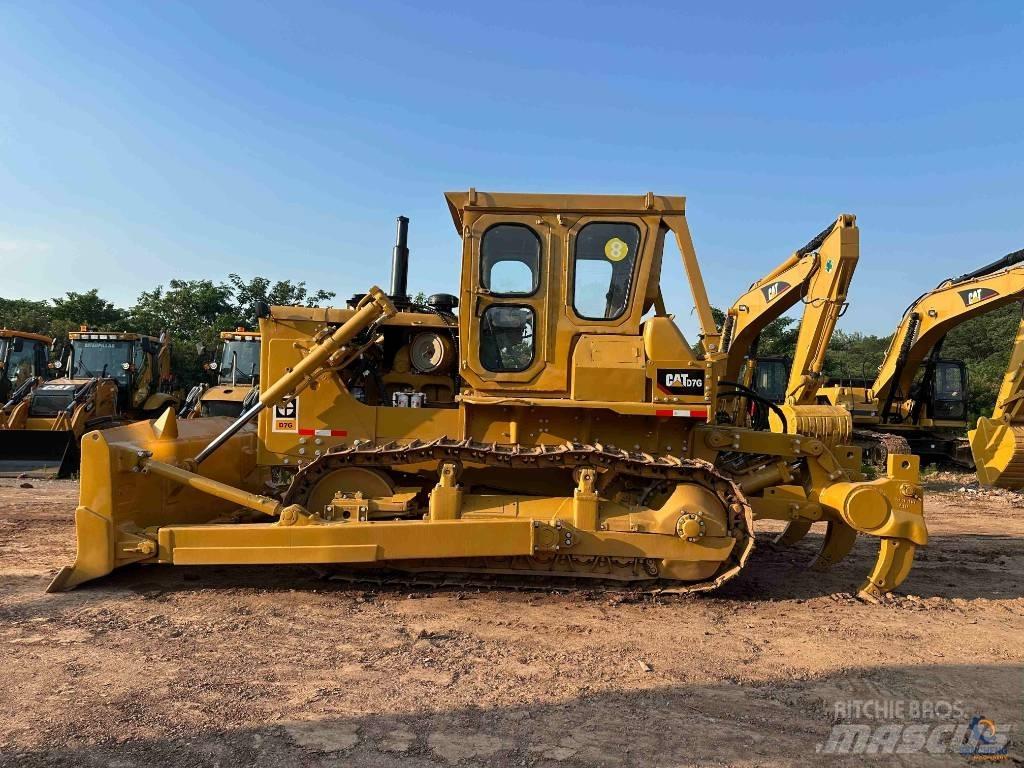 CAT D 7 G Pásové dozery