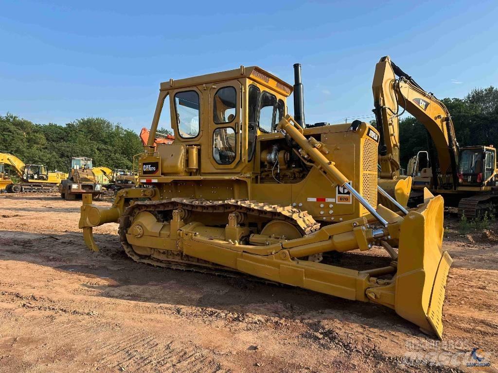 CAT D 7 G Pásové dozery