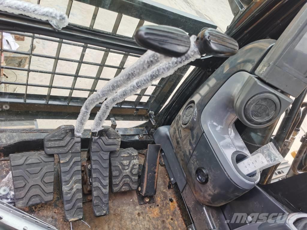 CAT 330 D Pásová rýpadla