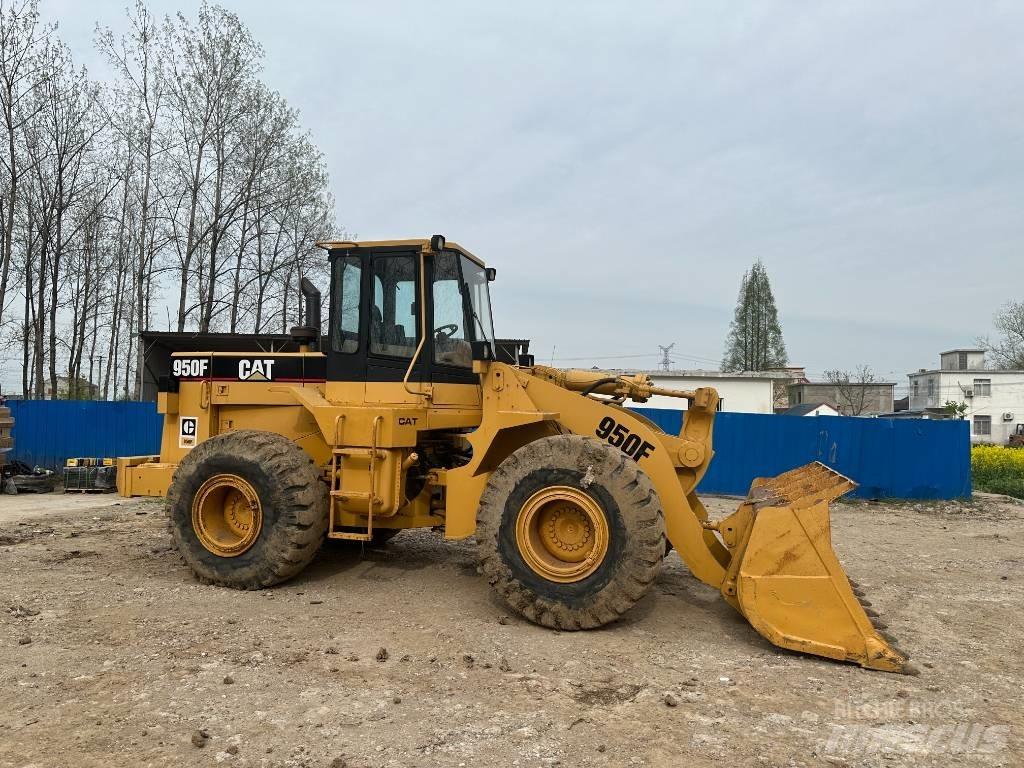 CAT 950 F Kolové nakladače