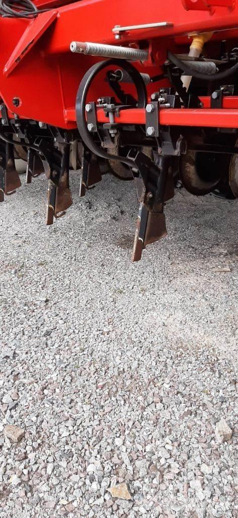 Junkkari 3000 ST Kombinované secí stroje