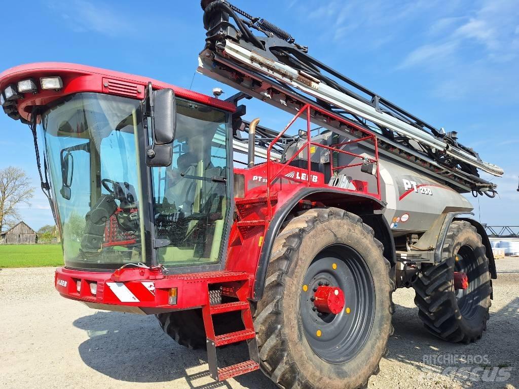 Horsch Leeb PT 230 Samohybné postřikovače