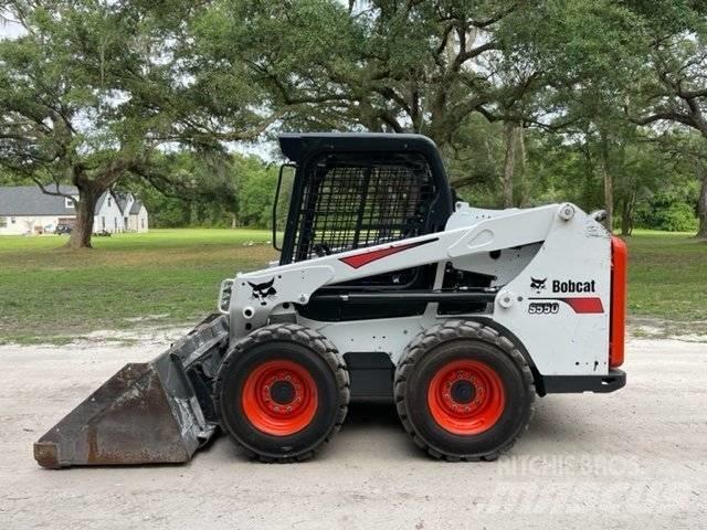 Bobcat S 550 Smykem řízené nakladače