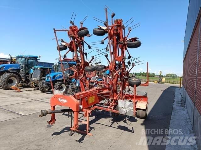 Kuhn GF10601TO Obraceče a shrabovače sena