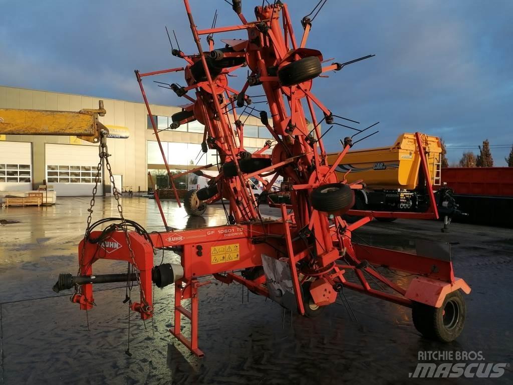 Kuhn GF10601TO Obraceče a shrabovače sena