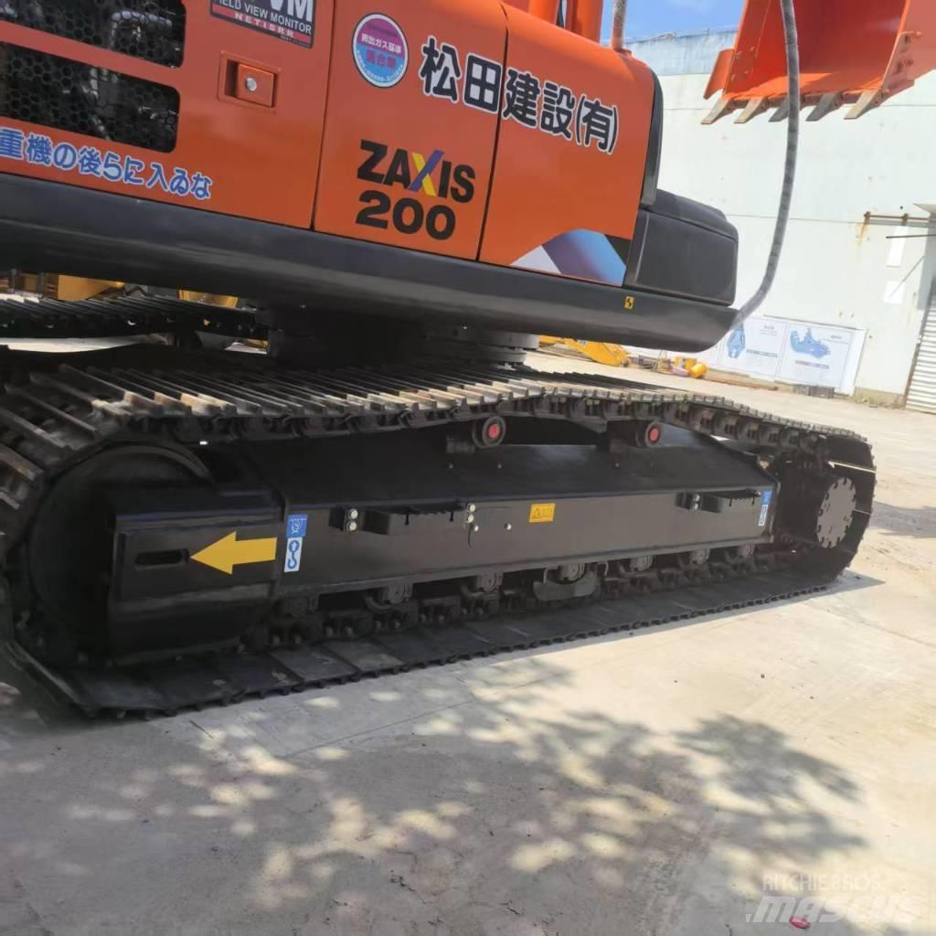 Hitachi ZX200 Pásová rýpadla