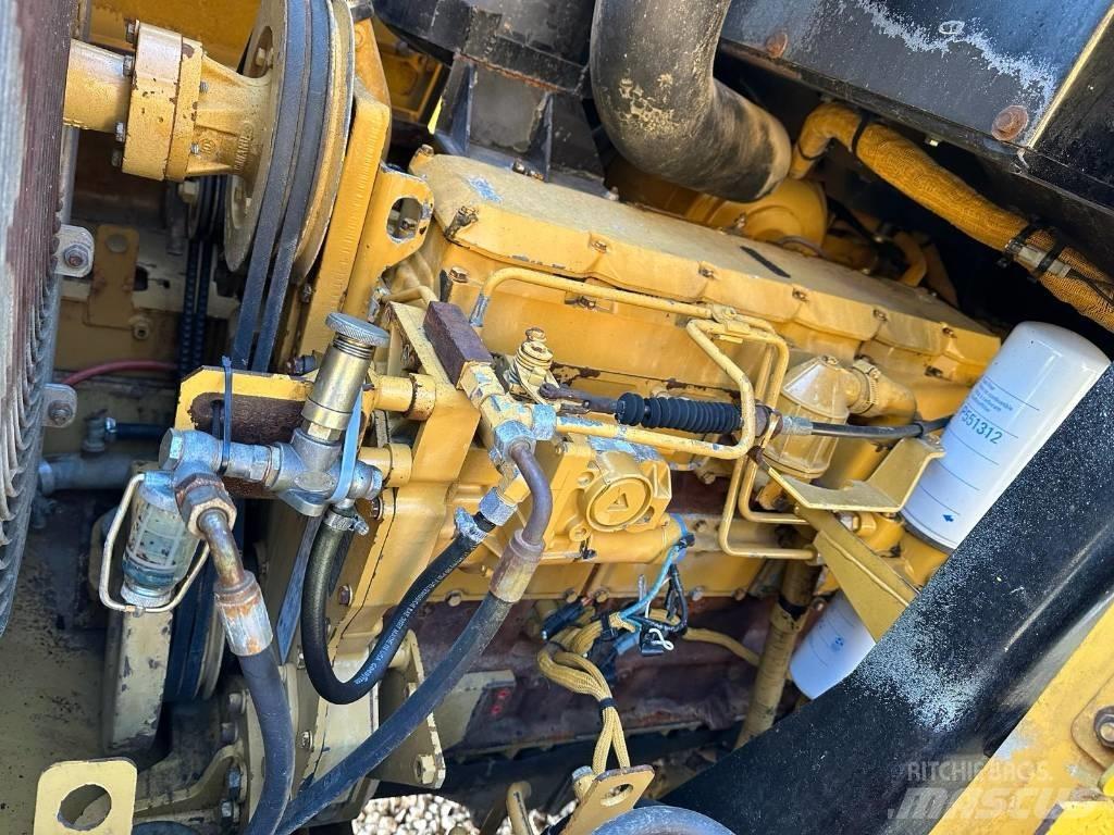 CAT 953 C Pásové nakladače
