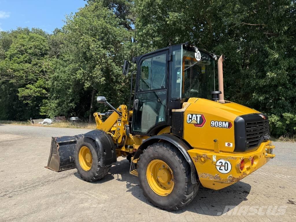 CAT 908 Kolové nakladače