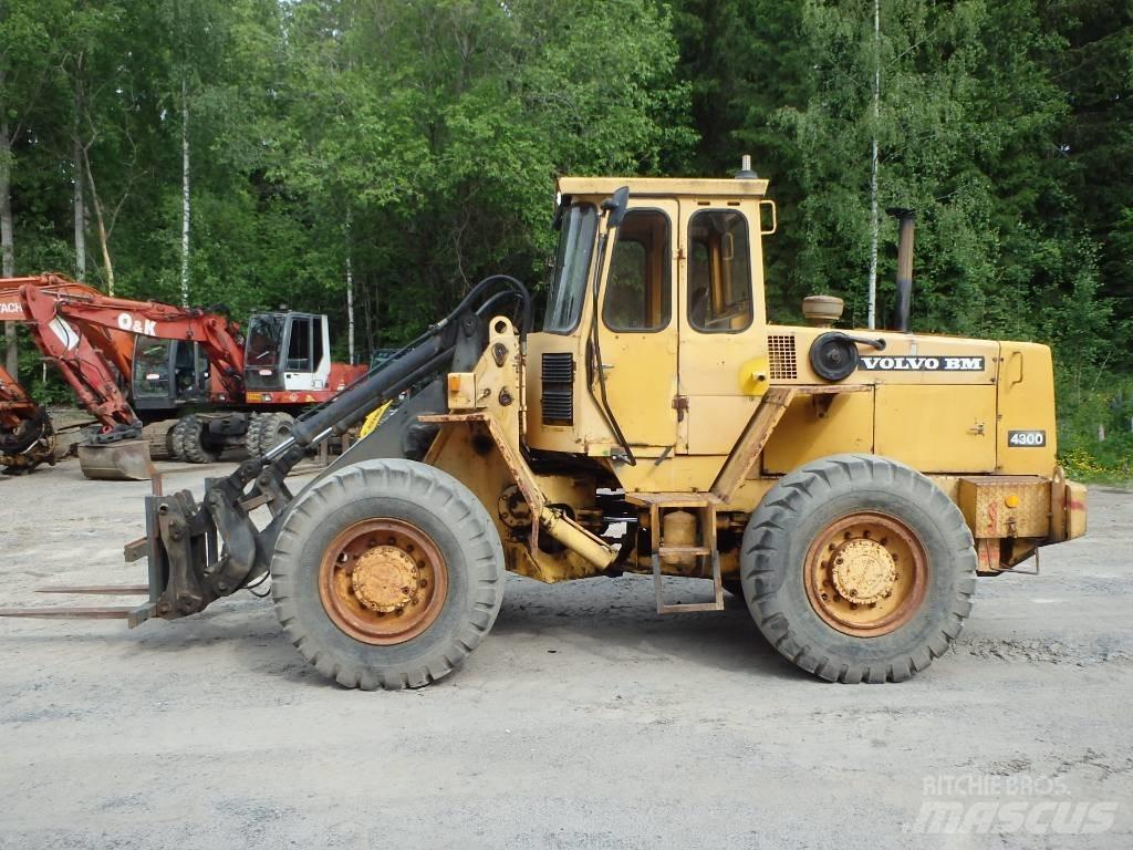 Volvo BM 4300 4x4 Kolové nakladače