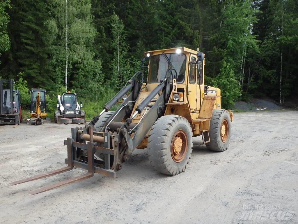 Volvo BM 4300 4x4 Kolové nakladače