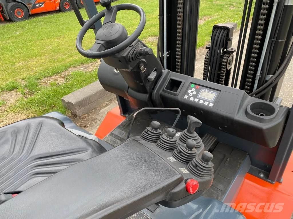 Toyota 8FBMT40 Akumulátorové vozíky