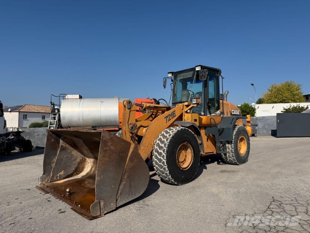 CASE 721 E Kolové nakladače