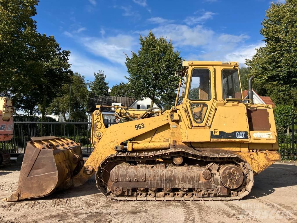 CAT 963 Pásové nakladače