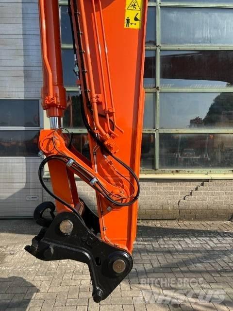 Hitachi ZX 290LCN-5B Pásová rýpadla