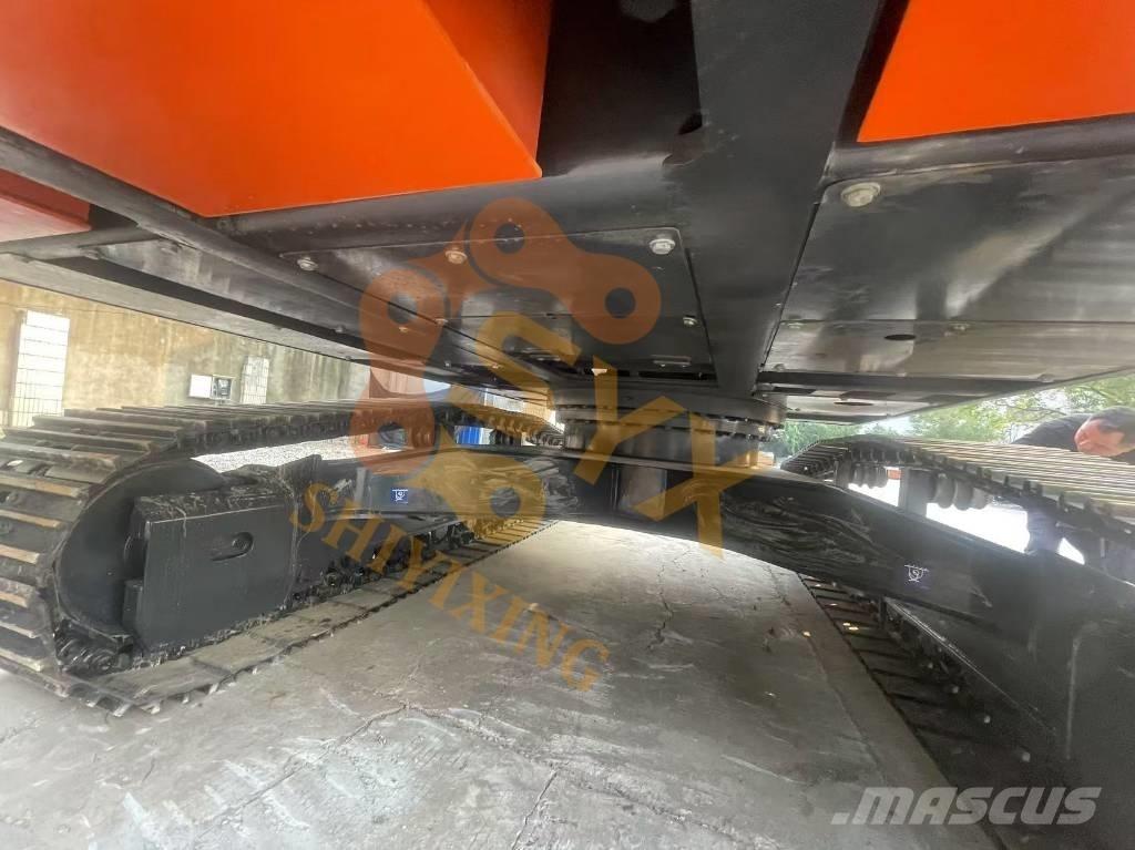 Doosan DX 300 Pásová rýpadla