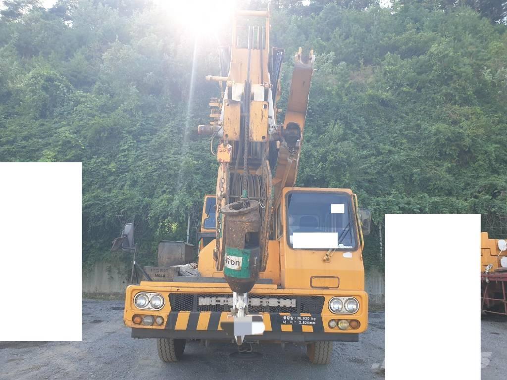 Hyundai HC 50 Univerzální terénní jeřáby