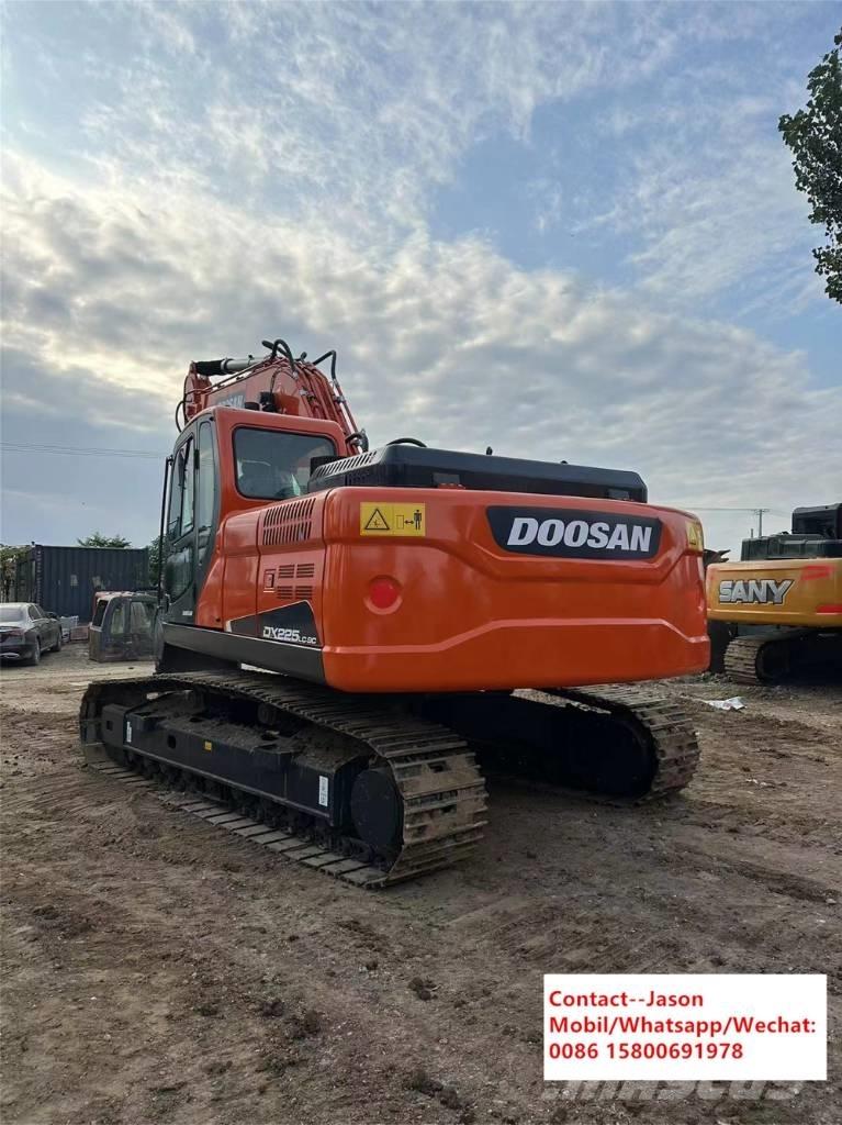 Doosan DX 225 LCA Pásová rýpadla