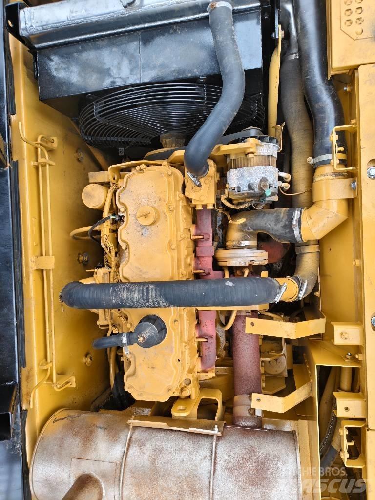 CAT 325 C Pásová rýpadla