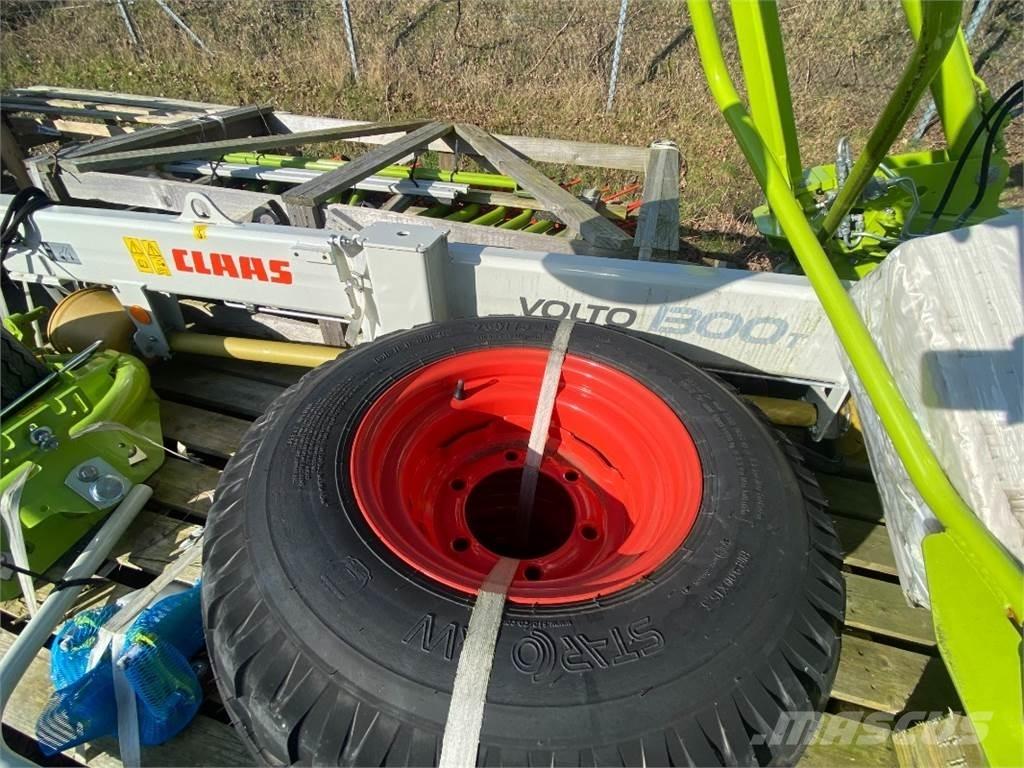 CLAAS VOLTO 1300 T Obraceče a shrabovače sena